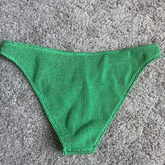 Good American bikini - Picture 4 of 9